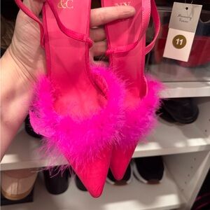 New York & Co NEW Pink Feathered Women's Heels